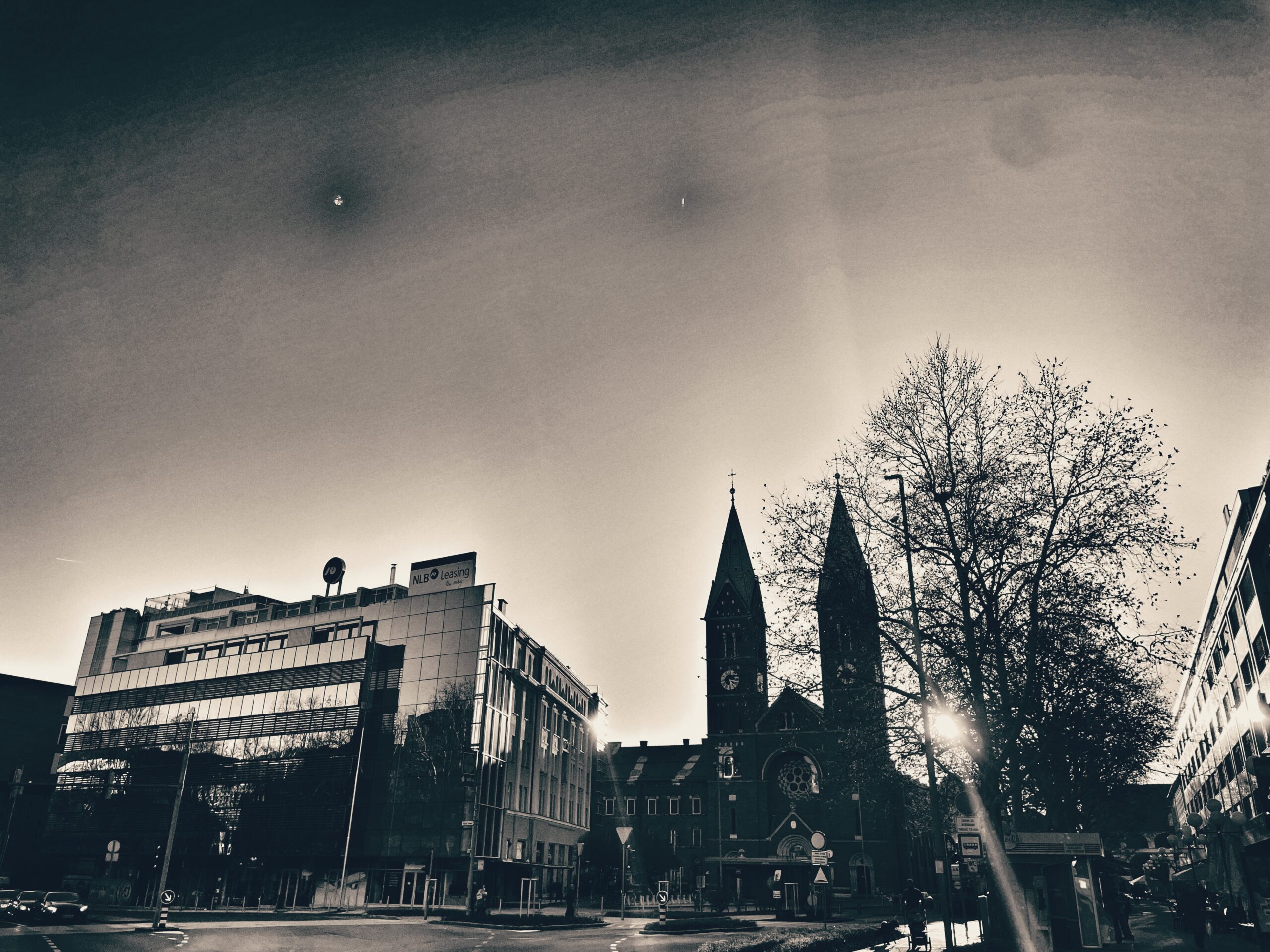 Še z nobeno z levega brega